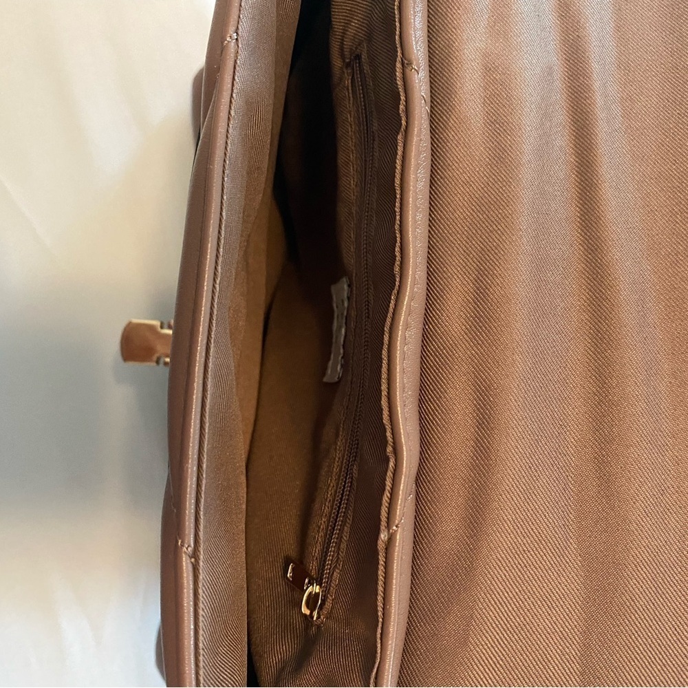 NWOT A New Day Quilted Satchel Handbag with chain crossbody brown tan neutral - Picture 4 of 8